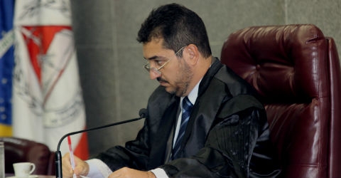  Conselheiro Cláudio Terrão, relator dos processos e presidente da Primeira Câmara (Foto: Karina Camargos Coutinho)